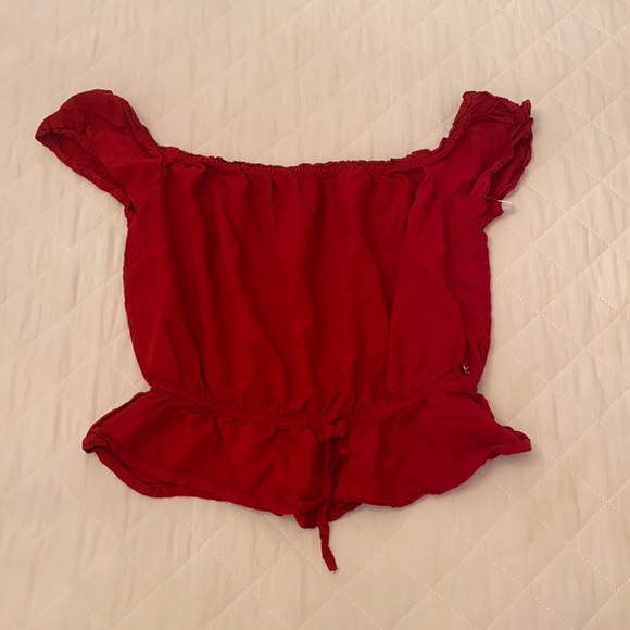 Guess top - Picture 1 of 2